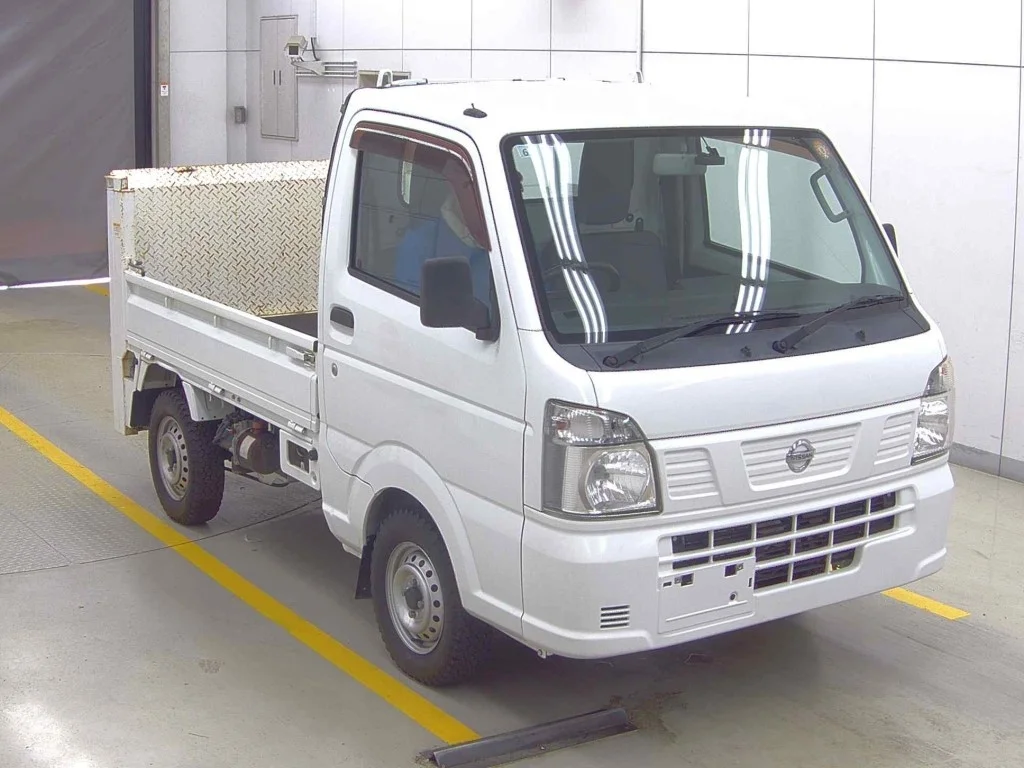 Nissan NT100 Clipper DR16T 2018